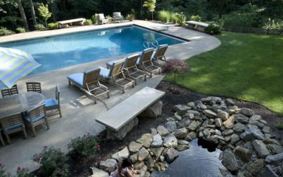 How to landscape around your swimming pool